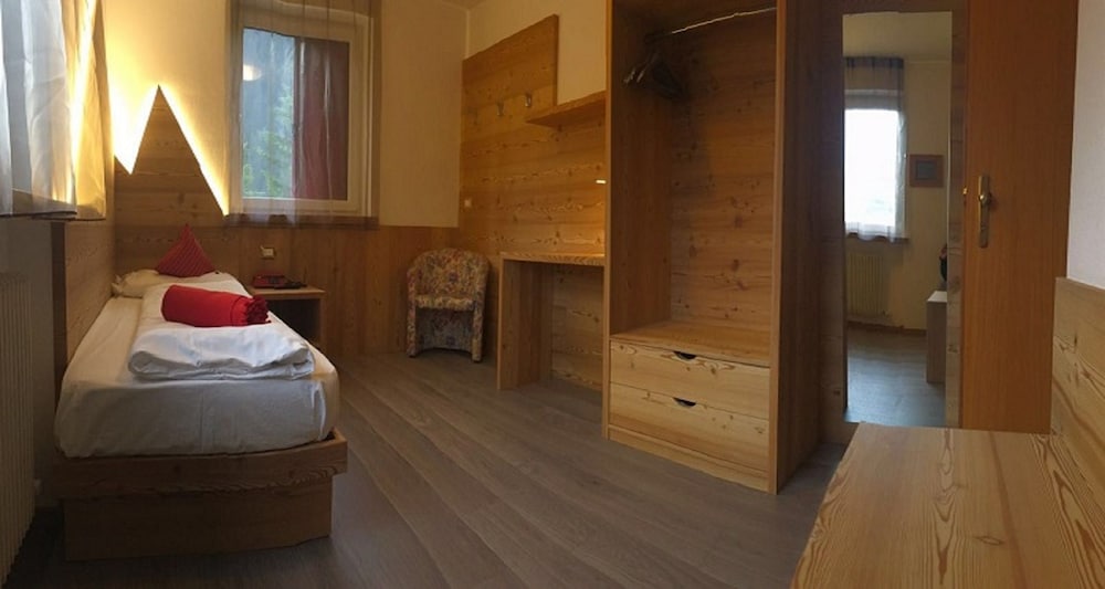 

Bari - Alba di Canazei - Fedaia Joy B&B