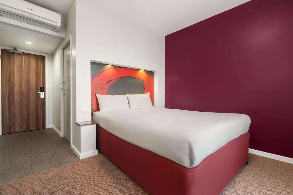 

Perugia - Stansted - Ramada By Wyndham London Stansted Airport
