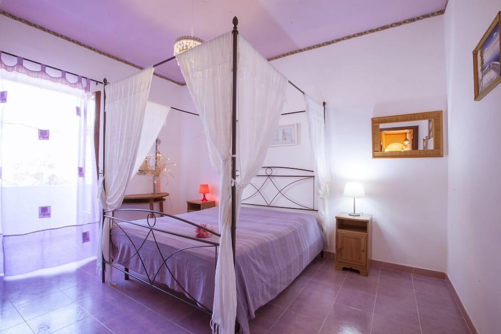 

Torino - Levanzo - L'Oasi Villaggio Albergo
