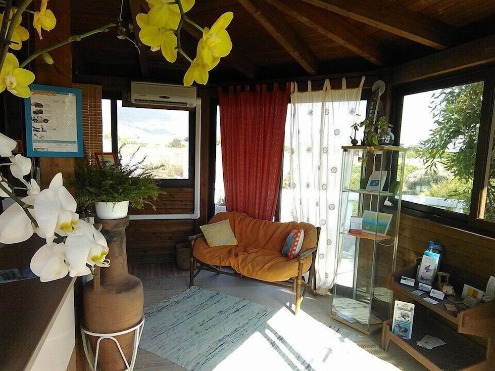 

Milano - Levanzo - L'Oasi Villaggio Albergo