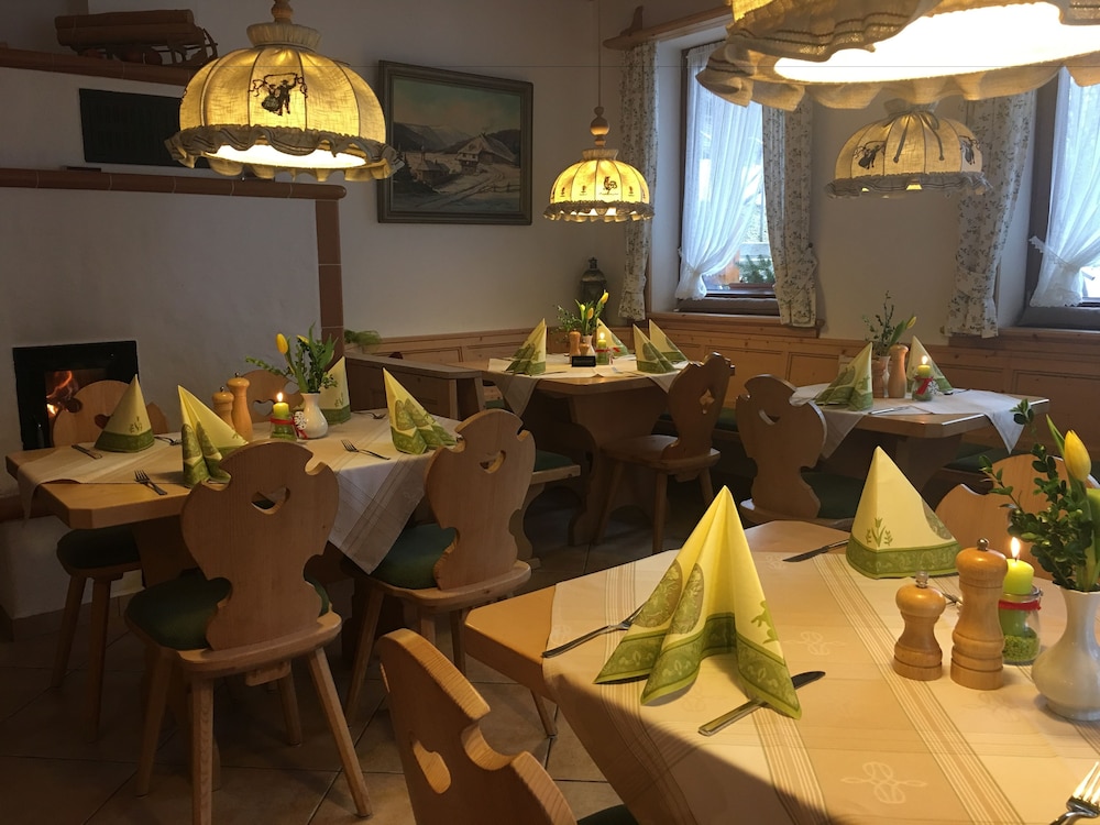

Roma - Feldberg im Schwarzwald - Schwarzwald-Hotel Kraeutle