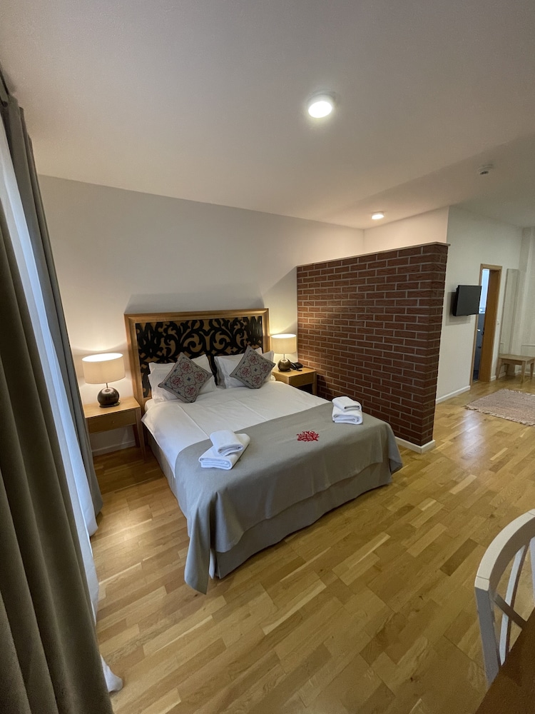 

Milano - Hennigsdorf - Hotel Altes Fährhaus ehemals Himmel und Havel