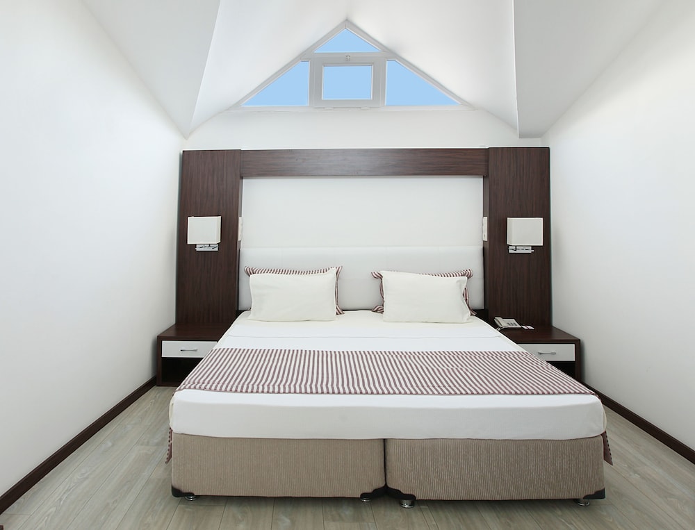 

Catania - Izmir, Turchia - Arora Hotel