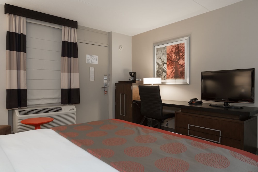 

Roma - Boston (MA) - Ramada By Wyndham Boston