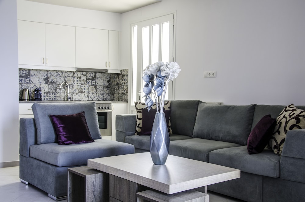 

Roma - Kalathas - Talos Luxury Suites