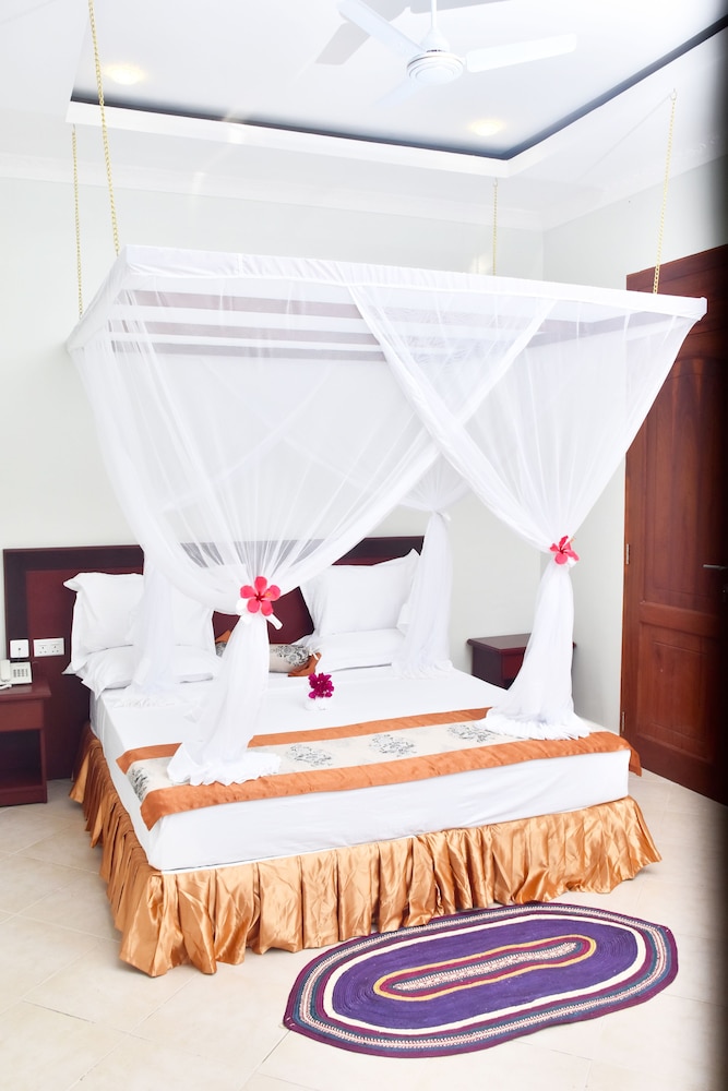 

Venezia - Kiwengwa - Sea Crest Hotel