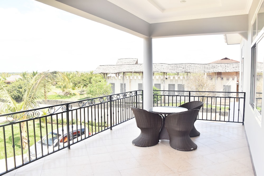 

Catania - Kiwengwa - Sea Crest Hotel