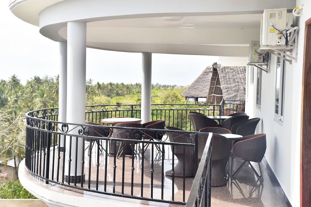 

Catania - Kiwengwa - Sea Crest Hotel