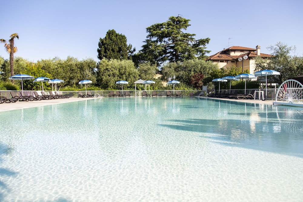 

Bari - Sirmione - Hotel Villa Maria