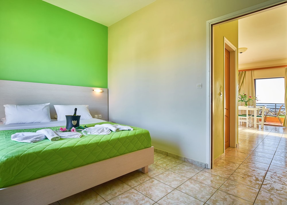 

Bologna - Stavros - Nanakis Beach Apartments
