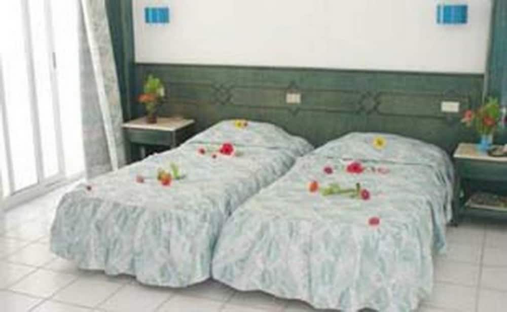 

Palermo - Nabeul - Novostar Budget Pyramides Club & Spa