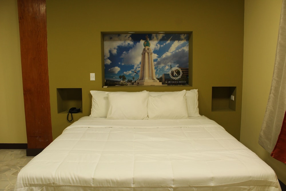 

Milano - San Salvador - Kartagus Hotel
