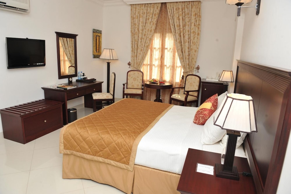 

Roma - Sarūq - Al Maha Int Hotel Oman