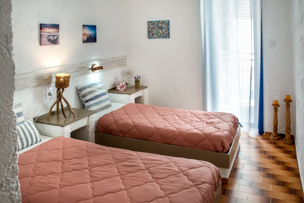 

Palermo - Agia Pelagia - Creta - Amazona Apartments