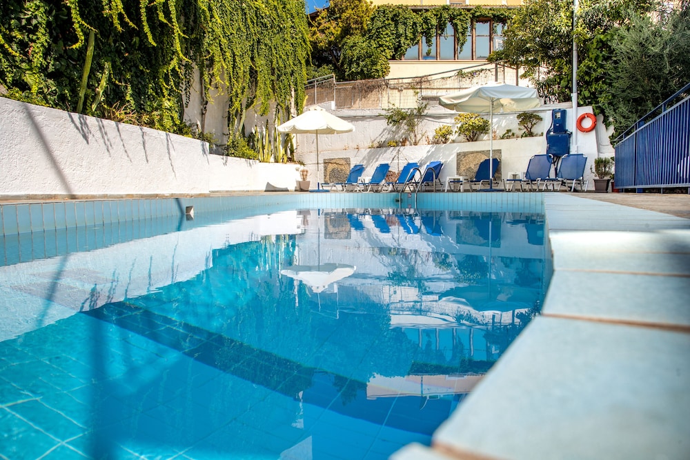 

Firenze - Agia Pelagia - Creta - Amazona Apartments