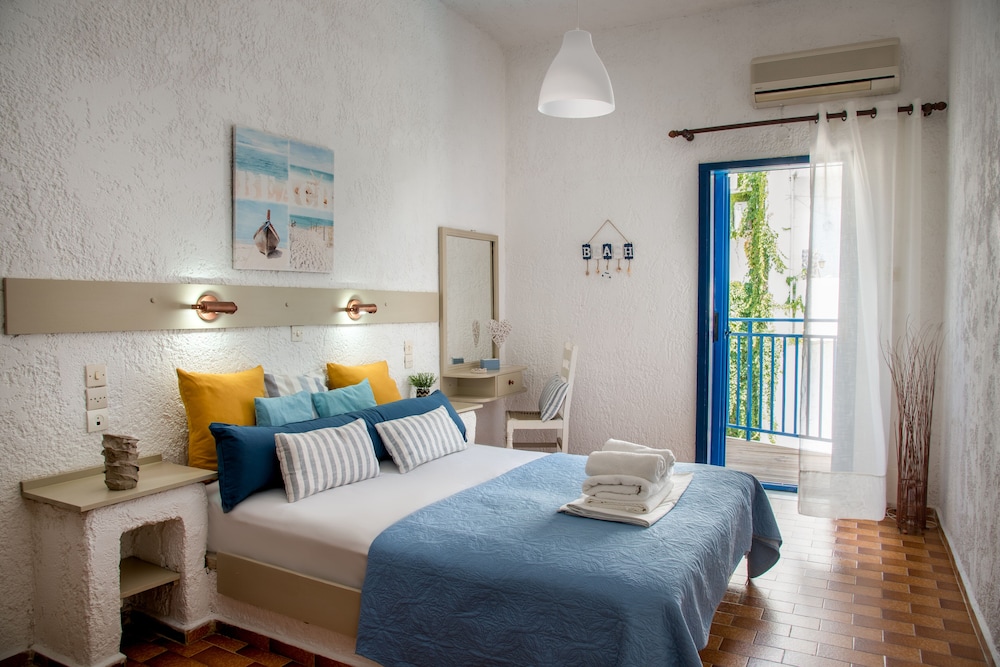 

Napoli - Agia Pelagia - Creta - Amazona Apartments