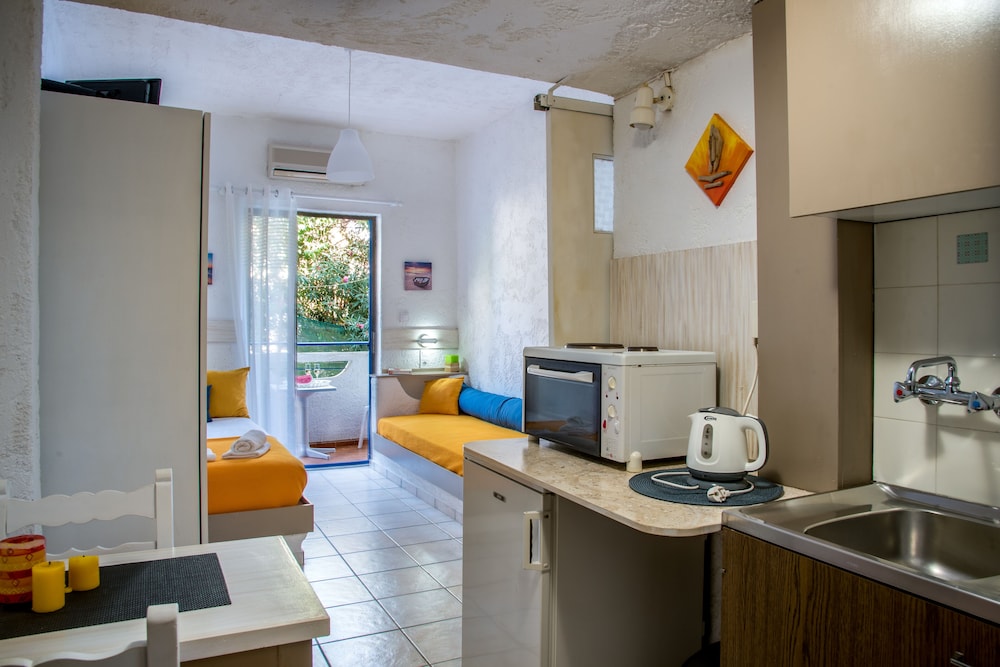 

Catania - Agia Pelagia - Creta - Amazona Apartments