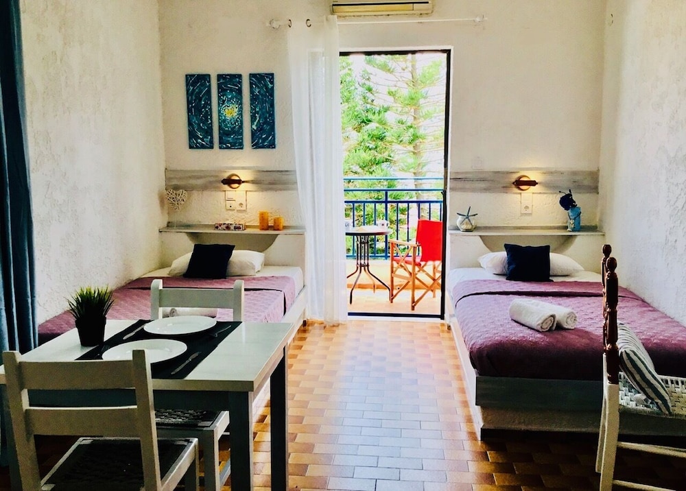 

Verona - Agia Pelagia - Creta - Amazona Apartments