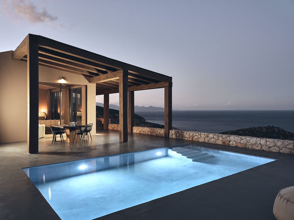 

Catania - Koríthion - Vais Luxury Villas