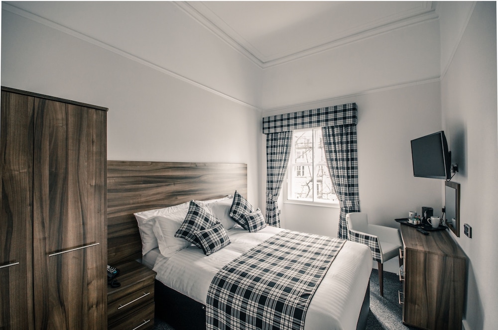 

Bari - Glasgow - Argyll Western Hotel