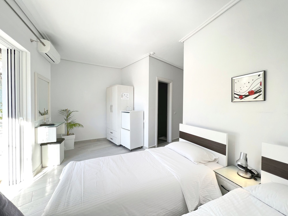 

Napoli - Sarandë - Hotel JoAn