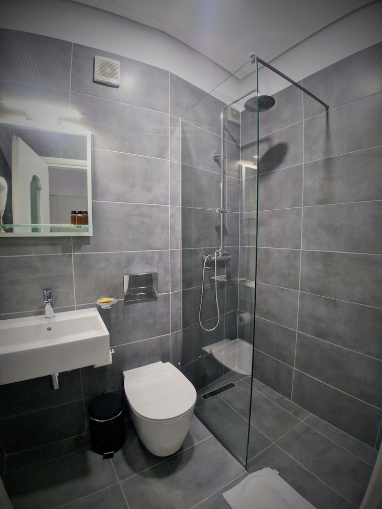 

Bari - Sarandë - Hotel JoAn
