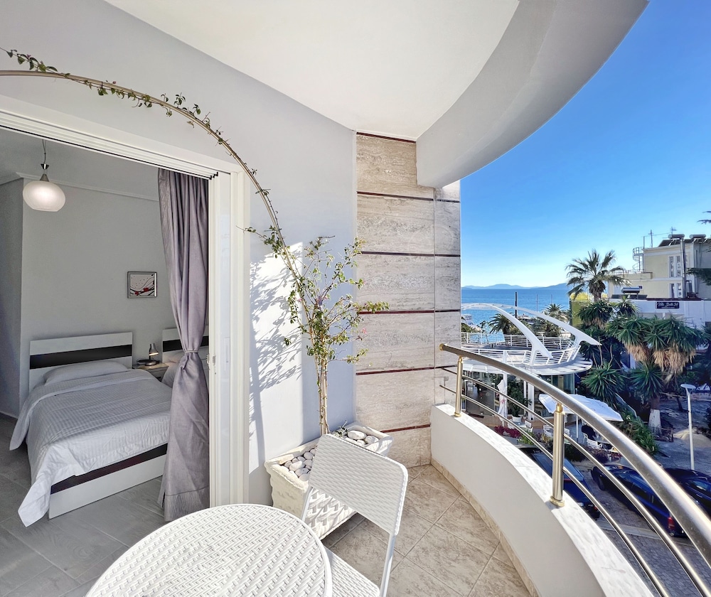 

Bari - Sarandë - Hotel JoAn