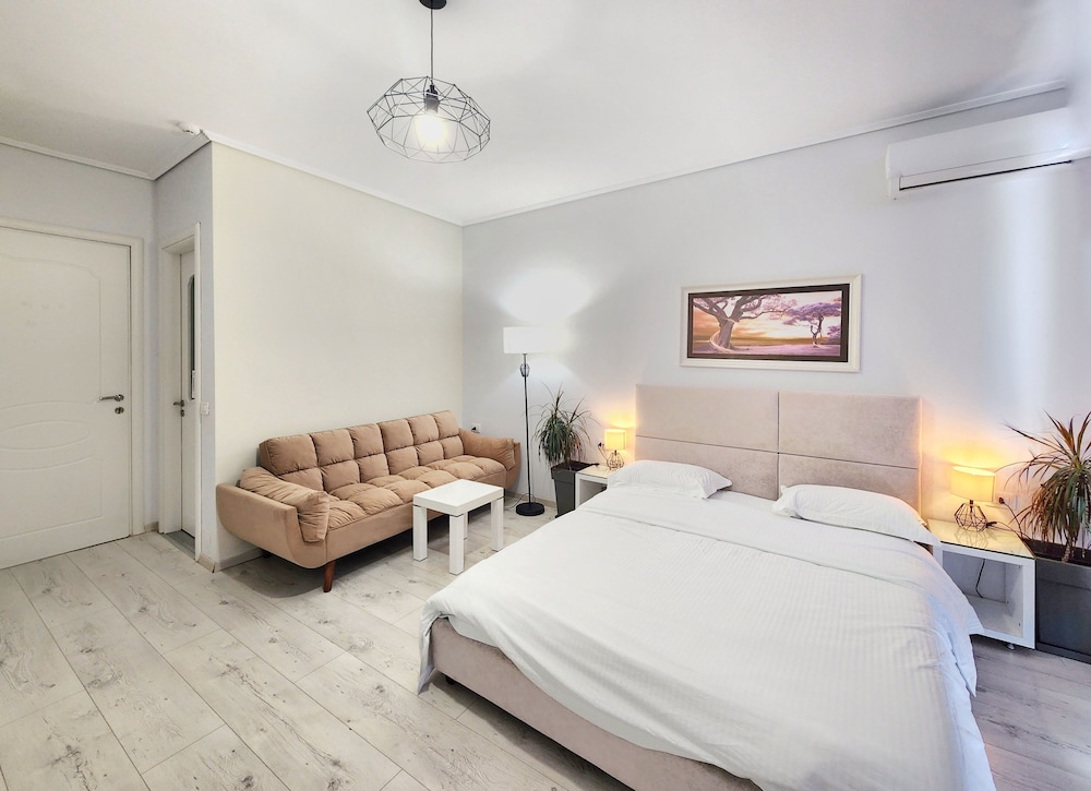

Napoli - Sarandë - Hotel JoAn