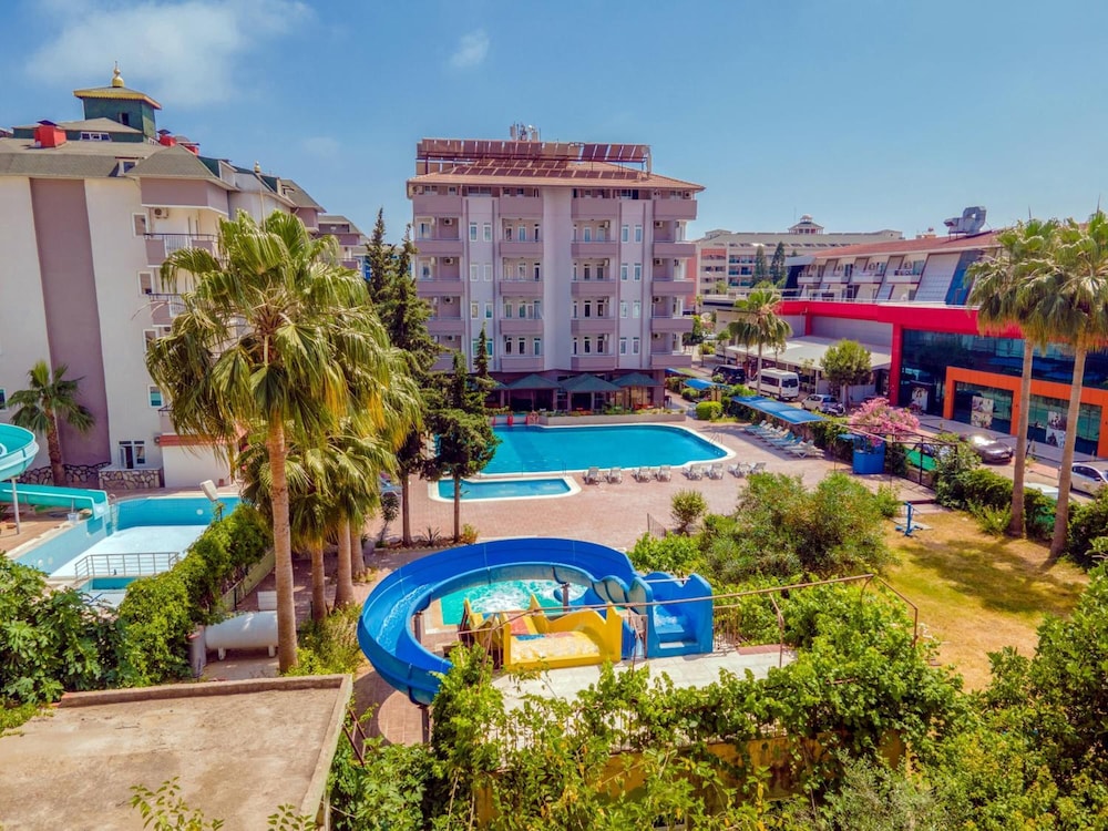

Venezia - Konaklı - Grand Bahama Beach Hotel