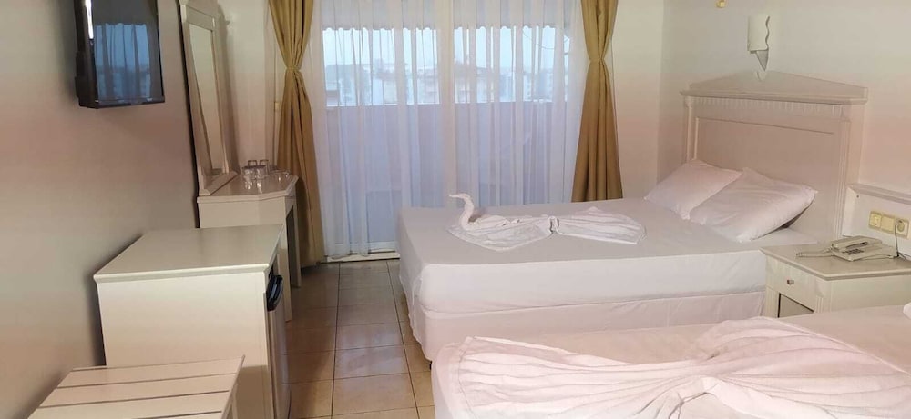 

Bologna - Avsallar - Grand Bahama Beach Hotel