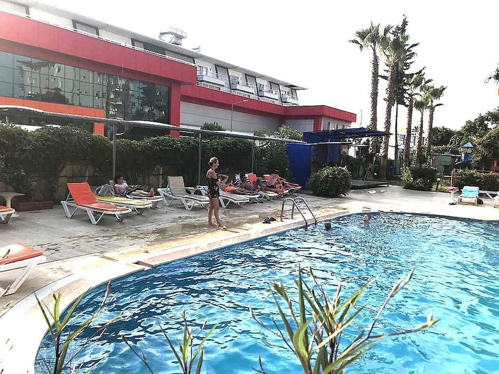 

Milano - Avsallar - Grand Bahama Beach Hotel
