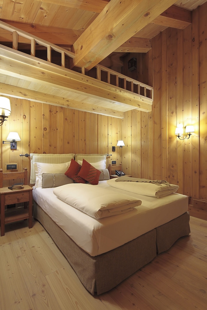 

Bari - Champoluc - Hotellerie De Mascognaz