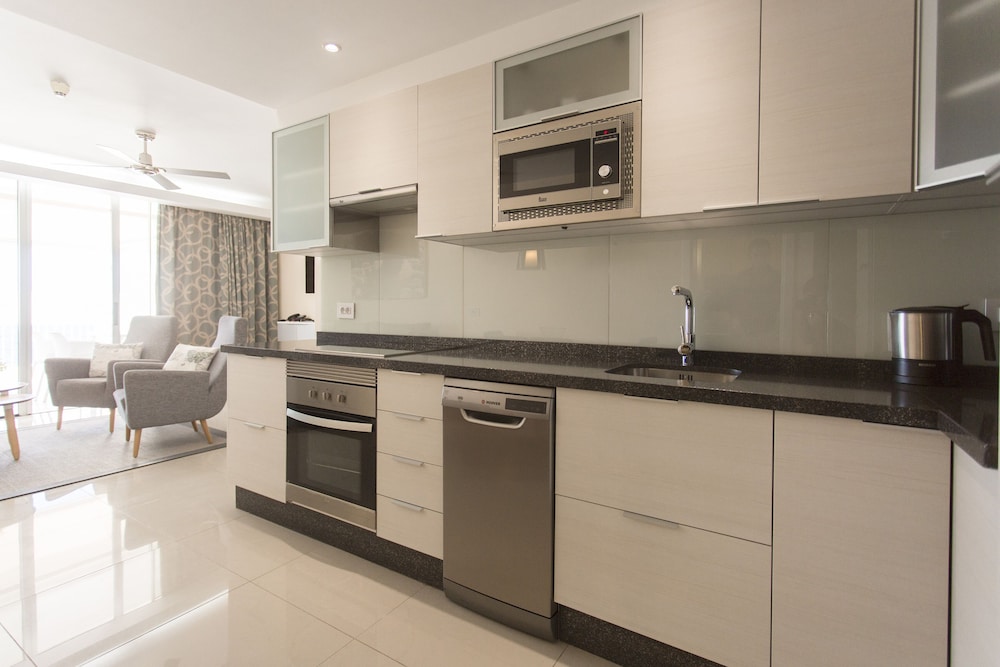 

Verona - Callao Salvaje - Pearly Grey Ocean Club Apartments & Suites