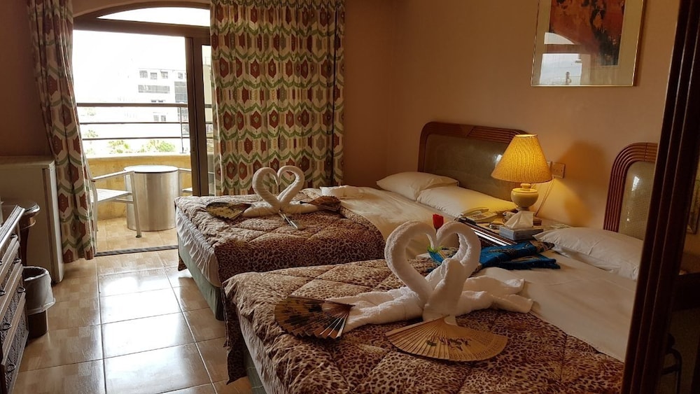 

Roma - Aqaba - Maswada Plaza Hotel