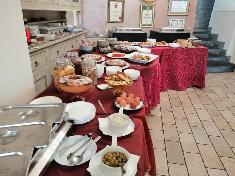 

Verona - Aci Castello - Hotel Capomulini 3 Stelle
