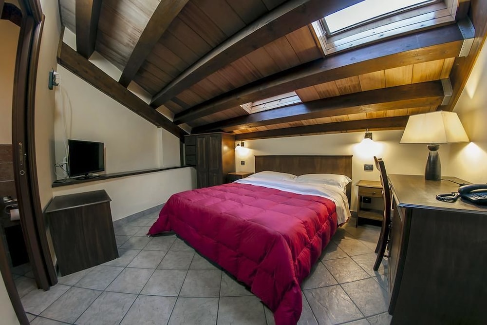 

Bologna - Acireale - Hotel Capomulini 3 Stelle
