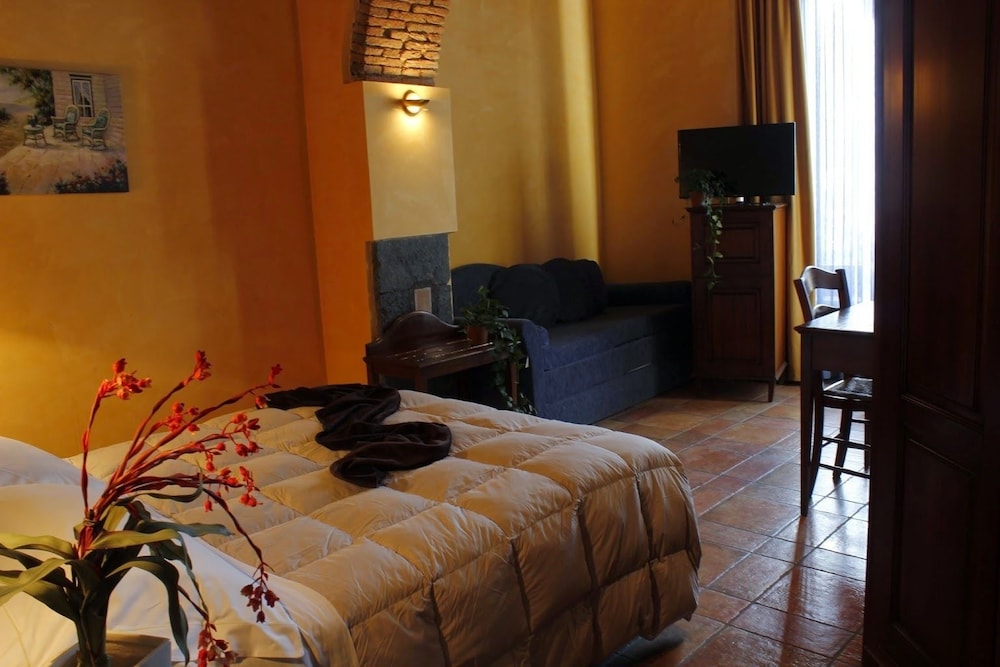 

Torino - Acireale - Hotel Capomulini 3 Stelle