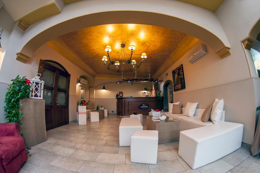 

Torino - Acireale - Hotel Capomulini 3 Stelle