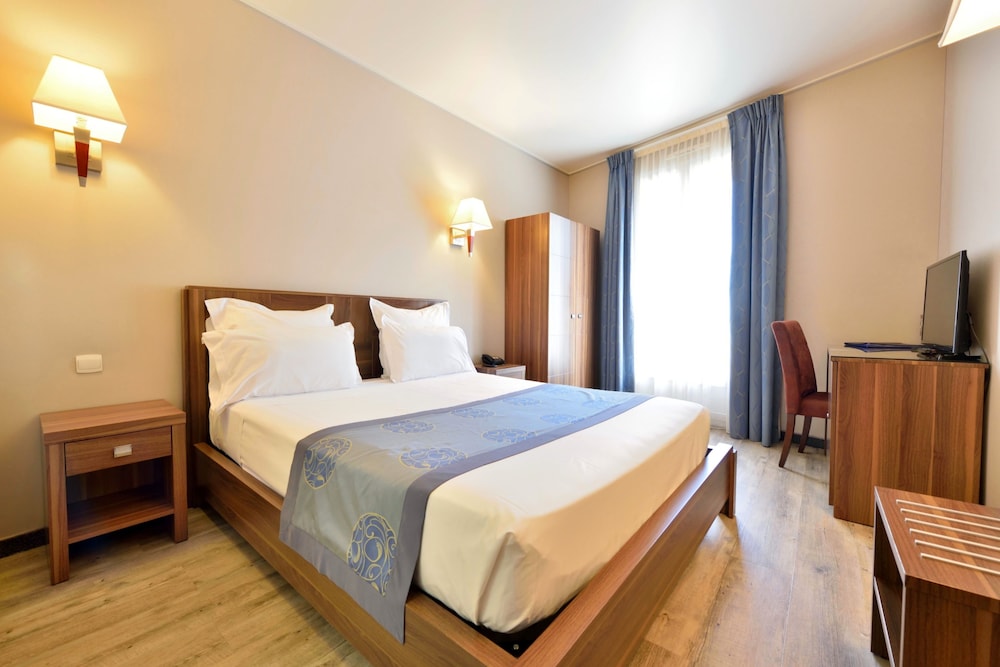 

Bologna - Menton - Hotel Capitole