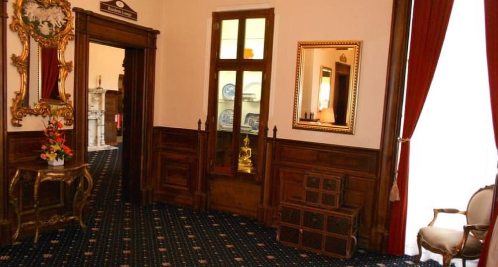

Venezia - Ayr - Adamton Country House Hotel