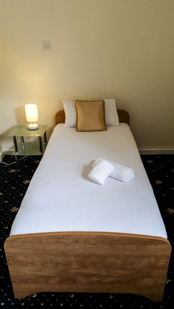 

Milano - Ayr - Adamton Country House Hotel