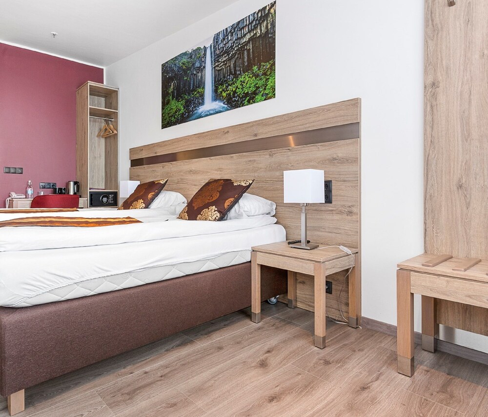 

Roma - Reykjavik, Aeroporto di Keflavík - Hotel Duus by Keflavik Airport