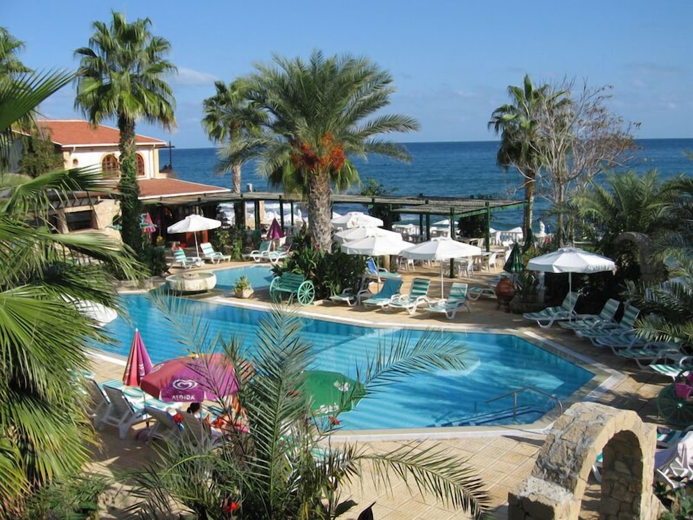 

Bologna - Kyrenia - Topset Hotel