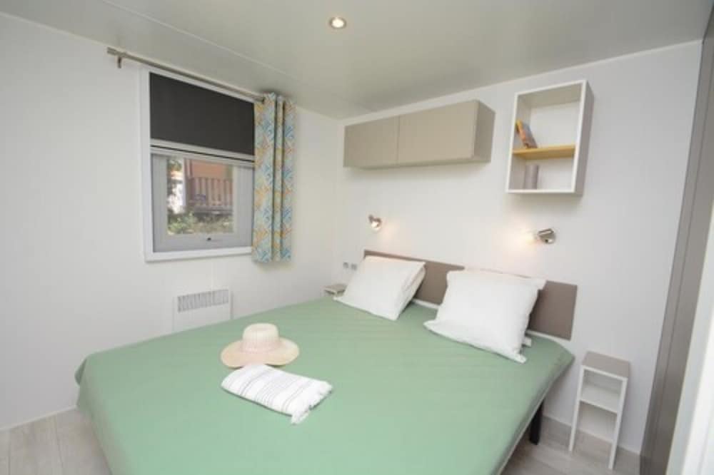 

Milano - Saint-Tropez - SAS CAMPING PARC MONTANA