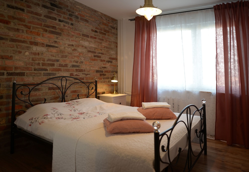 

Catania - Katowice - Komplex Apartamenty Europa Sosnowiec