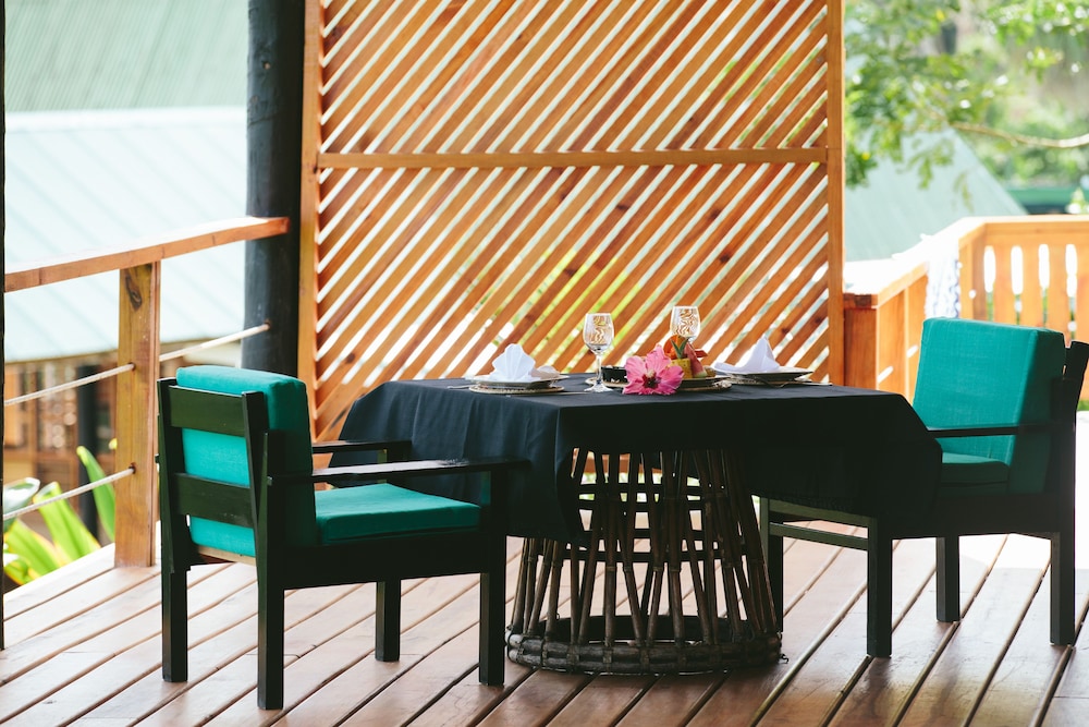 

Roma - Savusavu - Daku Resort