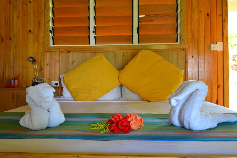 

Bari - Savusavu - Daku Resort