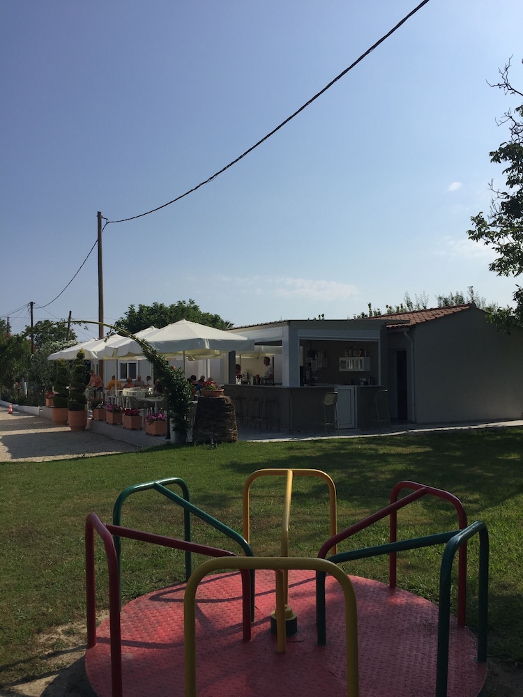 

Lamezia Terme - Acharavi - Paradise Village