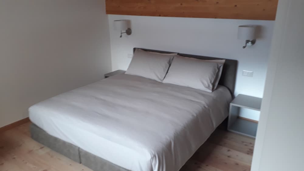 

Catania - Sondrio - Hotel Albrici