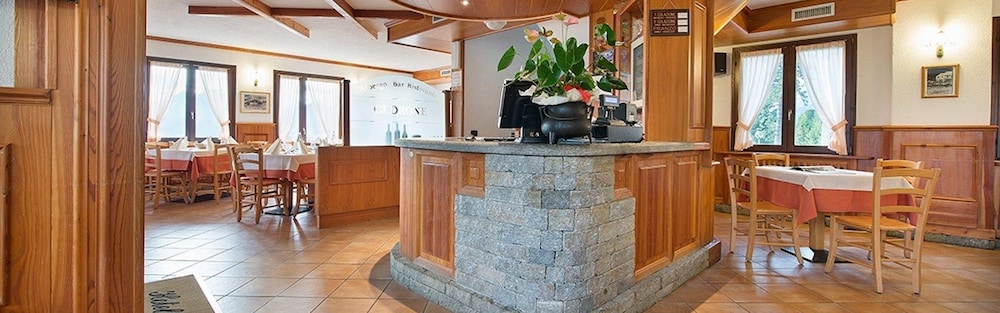 

Cagliari - Santa Caterina Valfurva - Hotel Gallo Cedrone